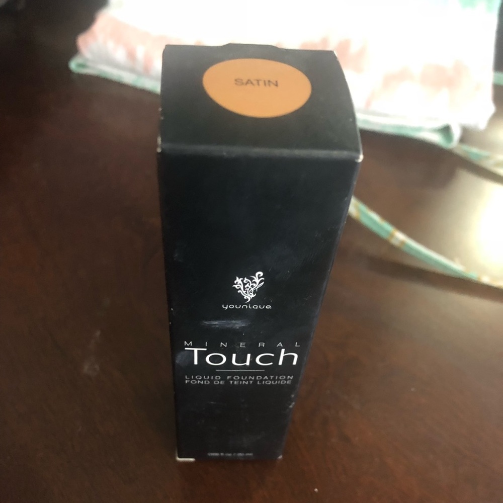 Younique Foundation